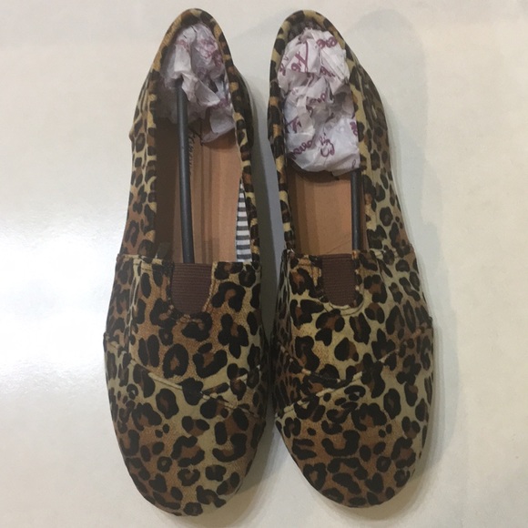 🐆 Leopard Print Slip On Shoes - Picture 16 of 16